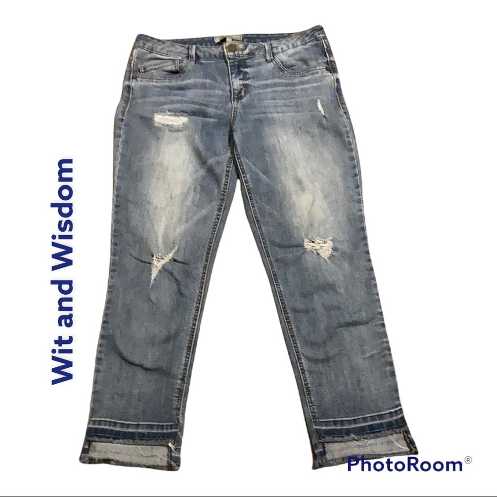 Wit and Wisdom size 10 stretchy distressed jeans. Unique hem.